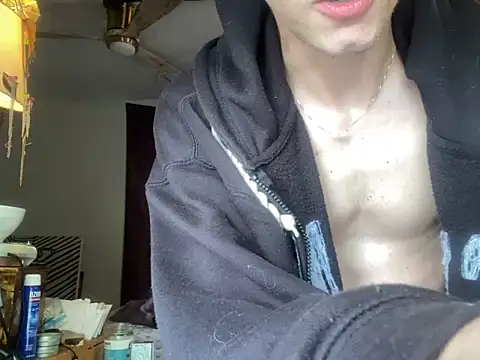 Snapshot of XanderOzzz chatting on 10-17-25, 06:10 XanderOzzz online show from 10-17-25, 06:10