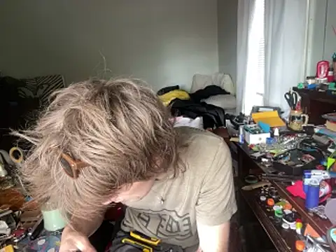 XanderOzzz online show from 05-10-26, 06:46
