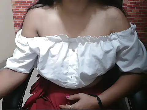 misskomal2 online show from 09-16-25, 05:52