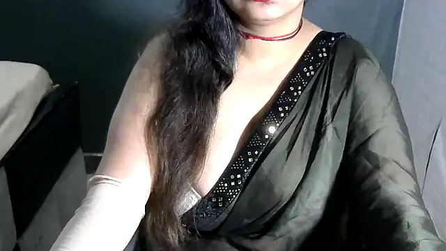 Snapshot of sexy_indianboobs chatting on 12-15-24, 07:31 sexy indianboobs online show from 12-15-24, 07:31