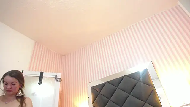 ViictoriaJones  online show from 01-31-26, 07:11