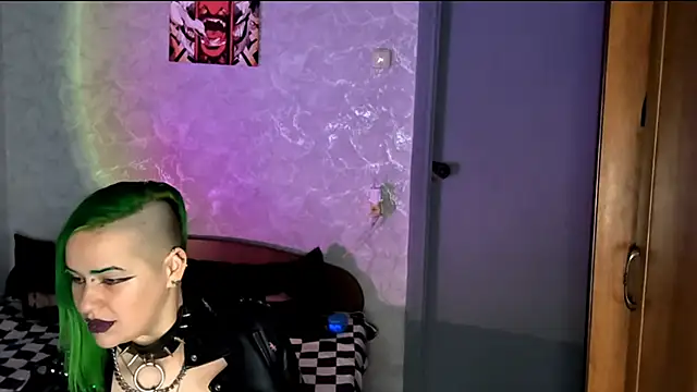 Snapshot of NeonNectar_ chatting on 10-17-25, 03:25 NeonNectar online show from 10-17-25, 03:25