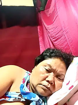 Snapshot of Mari_fvcks chatting on 10-13-25, 01:22 Mari fvcks online show from 10-13-25, 01:22