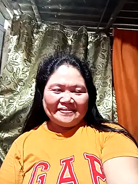 Snapshot of Mari_fvcks chatting on 10-24-25, 02:19 Mari fvcks online show from 10-24-25, 02:19