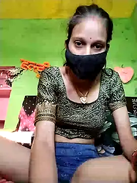 Snapshot of Punam_ji chatting on 03-08-26, 02:59 Punam ji online show from 03-08-26, 02:59