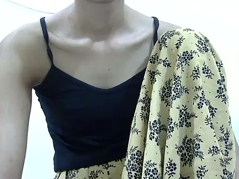 smallcuute online show from 12-16-25, 09:09