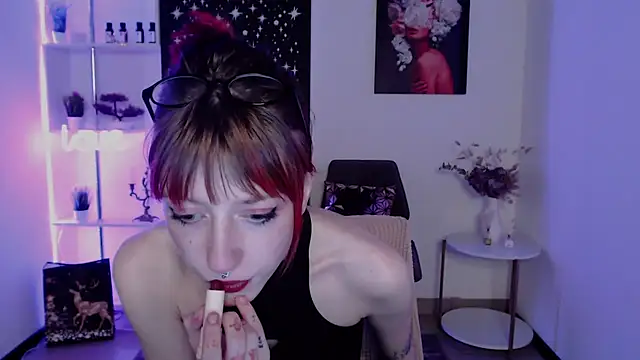 AveryLia online show from 09-08-25, 11:26