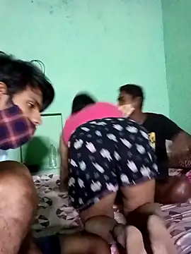 LoveOnStream online show from 10-25-25, 01:18