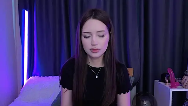 BlackEyesGirl online show from 06-10-26, 06:45