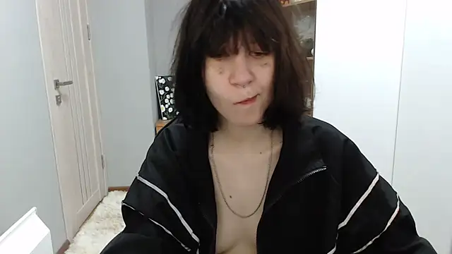 Snapshot of TinaQuiin chatting on 10-22-25, 08:03 TinaQuiin online show from 10-22-25, 08:03