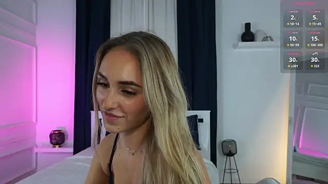 LenaaStar online show from 12-18-25, 04:13