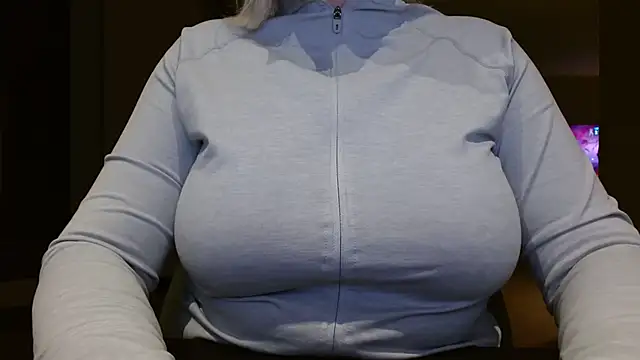 Esmee-Xxx online show from 11-08-25, 07:34