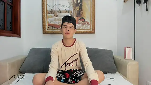 Felipe Cold online show from 11-22-25, 02:54