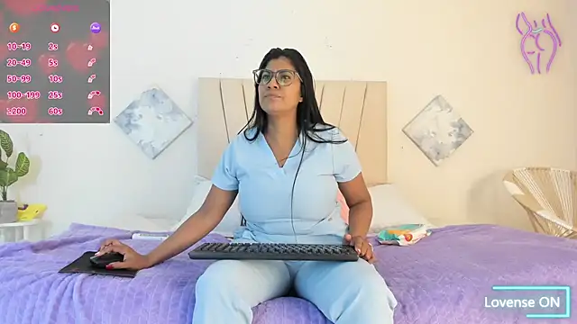 Snapshot of _Miaa_khalifa_ chatting on 03-12-26, 12:11 Miaa khalifa online show from 03-12-26, 12:11