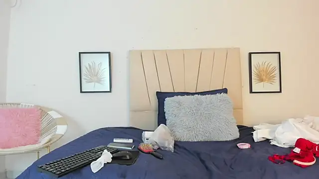 Snapshot of _Miaa_khalifa_ chatting on 03-23-26, 12:09 Miaa khalifa online show from 03-23-26, 12:09