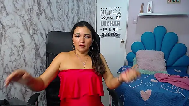 Snapshot of noelia_milf19 chatting on 10-12-25, 08:46 noelia milf19 online show from 10-12-25, 08:46