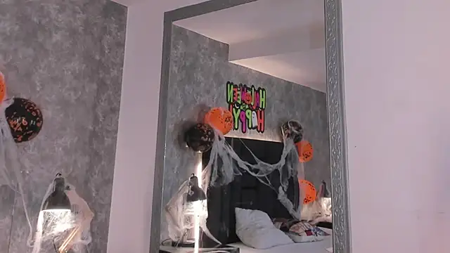 crystaldarliing online show from 10-29-25, 03:25