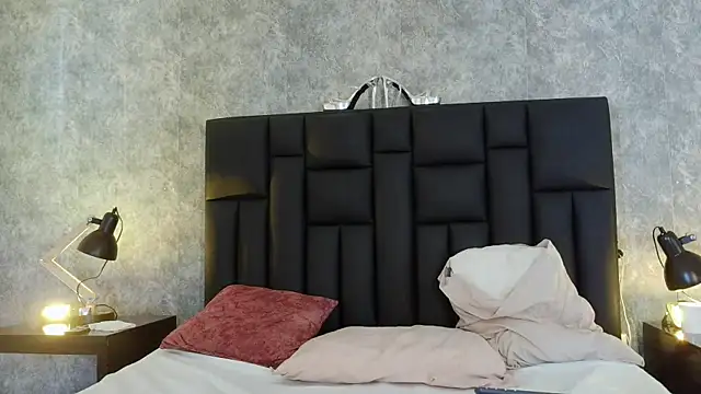 crystaldarliing online show from 04-30-26, 04:57