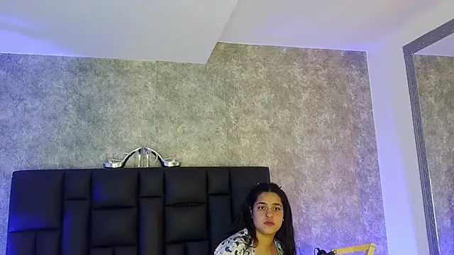 crystaldarliing online show from 04-30-26, 08:57