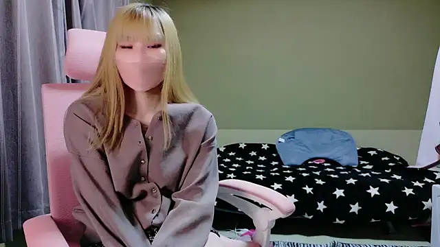 miyu0002 online show from 11-04-25, 12:04