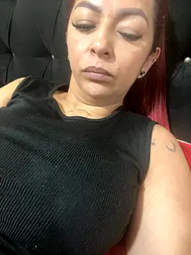 Snapshot of Vamanda05 chatting on 10-15-25, 11:27 Vamanda05 online show from 10-15-25, 11:27