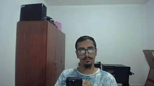 juannebula online show from 09-30-25, 02:49