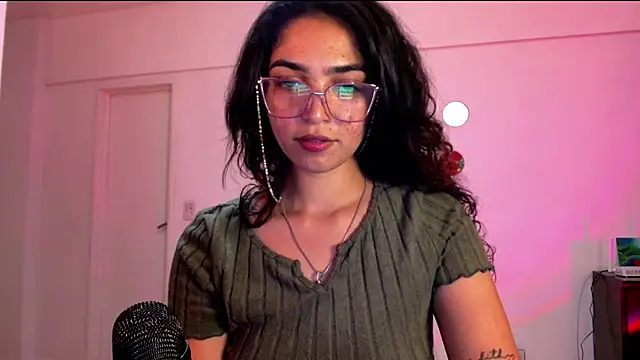 Ariagal online show from 10-22-25, 12:22