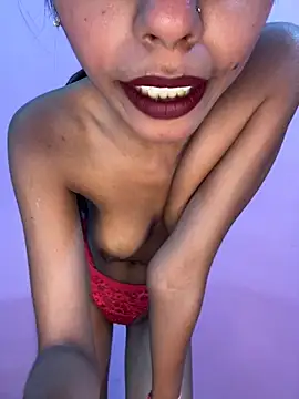 Snapshot of Small_Titss chatting on 04-23-26, 05:52 Small Titss online show from 04-23-26, 05:52