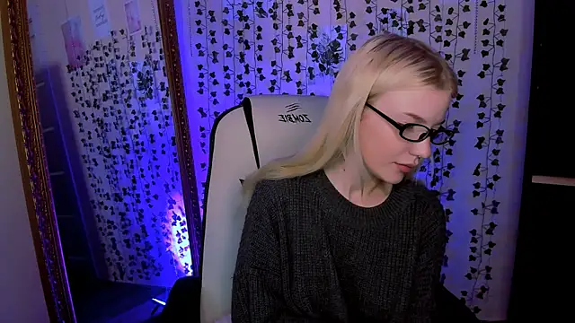 AnyaTaylor  online show from 03-10-26, 03:00