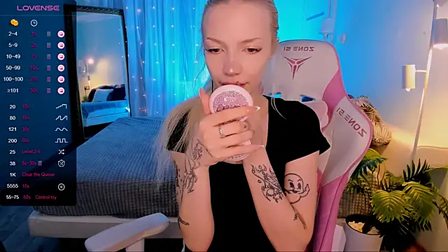 AnyaTaylor  online show from 05-24-26, 02:16