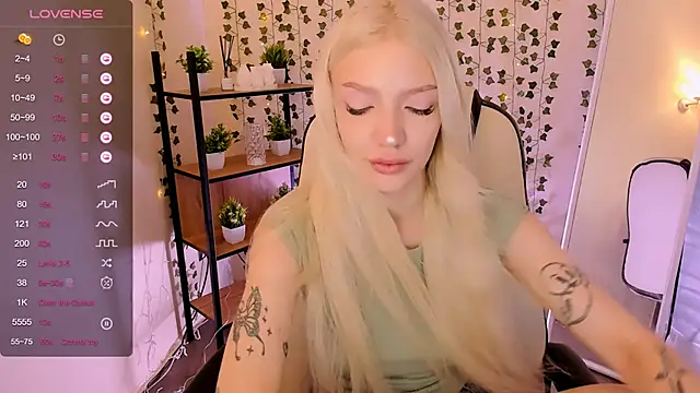 AnyaTaylor  online show from 06-17-26, 02:14