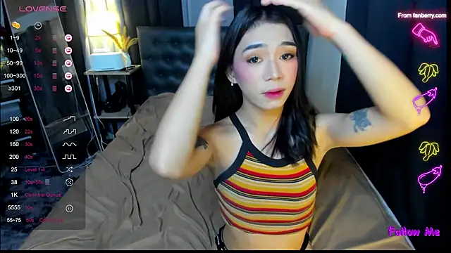 bellamoonlightX online show from 06-18-26, 08:25