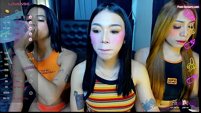 Snapshot of bellamoonlightX chatting on 07-21-26, 08:27 bellamoonlightX online show from 07-21-26, 08:27