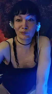 Snapshot of Tselka chatting on 10-23-25, 08:51 Tselka online show from 10-23-25, 08:51