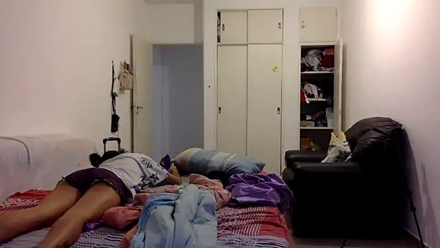 Snapshot of kendrafarq chatting on 01-14-26, 08:58 kendrafarq online show from 01-14-26, 08:58