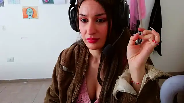 Snapshot of kendrafarq chatting on 05-13-26, 06:38 kendrafarq online show from 05-13-26, 06:38