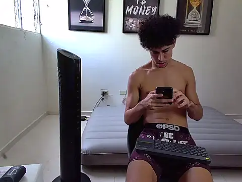 Snapshot of Dollarhot30 chatting on 10-07-25, 04:04 Dollarhot30 online show from 10-07-25, 04:04