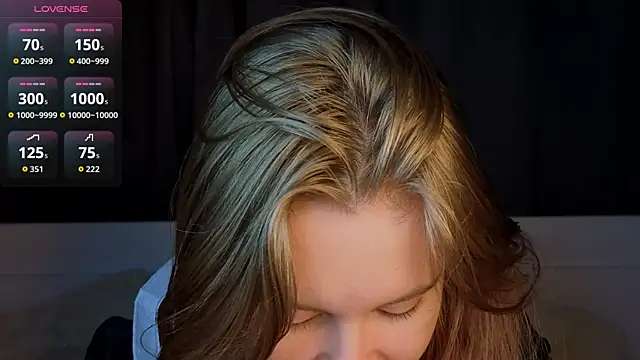 JulietteRain online show from 12-22-25, 04:37