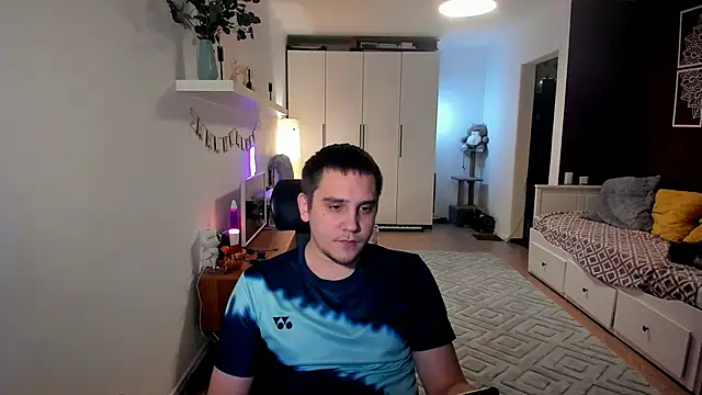 Snapshot of Bear_Beer130 chatting on 12-20-25, 04:36 Bear Beer130 online show from 12-20-25, 04:36