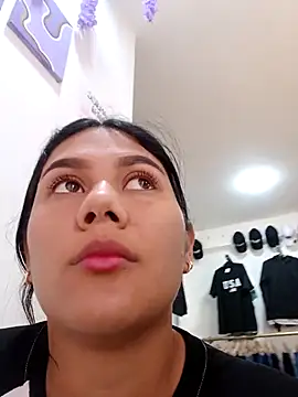 Snapshot of burbuja02 chatting on 09-30-25, 02:22 burbuja02 online show from 09-30-25, 02:22