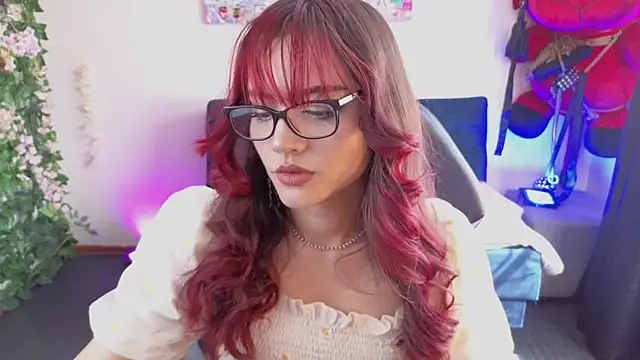 MiaVelvetDoll online show from 06-20-26, 02:53
