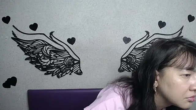 Snapshot of SelenaFly chatting on 09-10-25, 05:07 SelenaFly online show from 09-10-25, 05:07