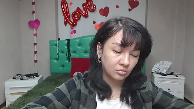 Snapshot of SelenaFly chatting on 09-12-25, 05:29 SelenaFly online show from 09-12-25, 05:29