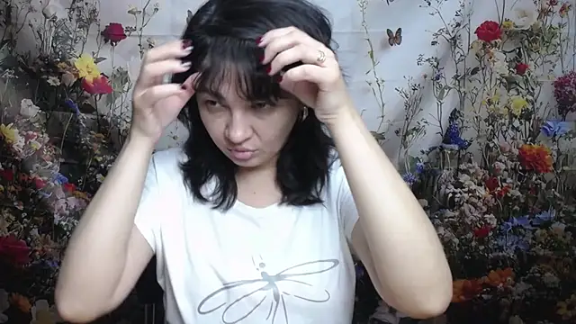 Snapshot of SelenaFly chatting on 09-15-25, 11:10 SelenaFly online show from 09-15-25, 11:10