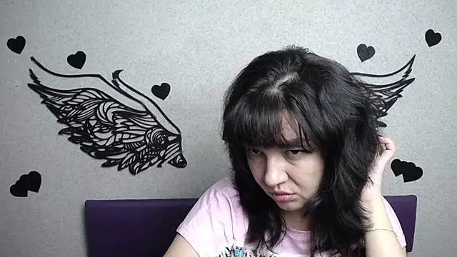 Snapshot of SelenaFly chatting on 09-18-25, 05:09 SelenaFly online show from 09-18-25, 05:09