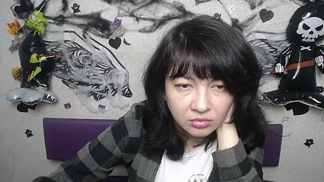 Snapshot of SelenaFly chatting on 11-04-25, 06:01 SelenaFly online show from 11-04-25, 06:01