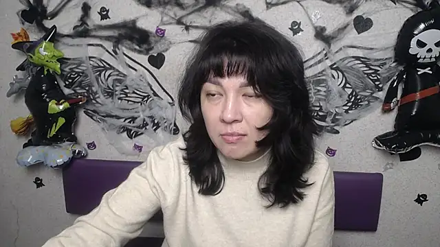 Snapshot of SelenaFly chatting on 11-05-25, 06:02 SelenaFly online show from 11-05-25, 06:02