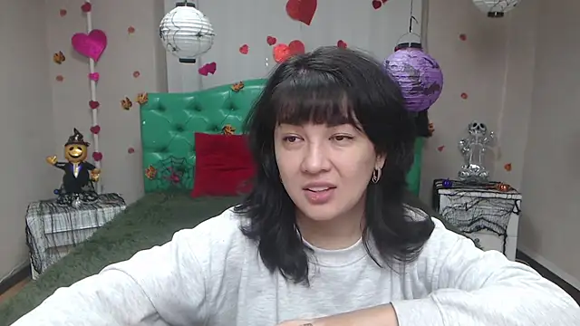 Snapshot of SelenaFly chatting on 11-11-25, 06:24 SelenaFly online show from 11-11-25, 06:24