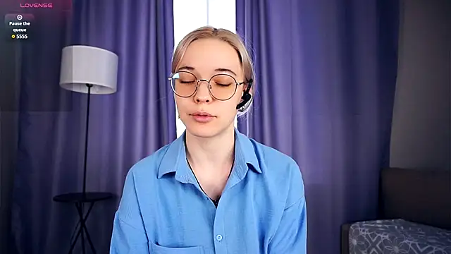 Snapshot of EdaKirkIin chatting on 10-03-25, 06:21 EdaKirkIin online show from 10-03-25, 06:21