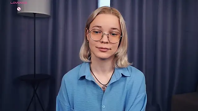 Snapshot of EdaKirkIin chatting on 10-06-25, 06:33 EdaKirkIin online show from 10-06-25, 06:33